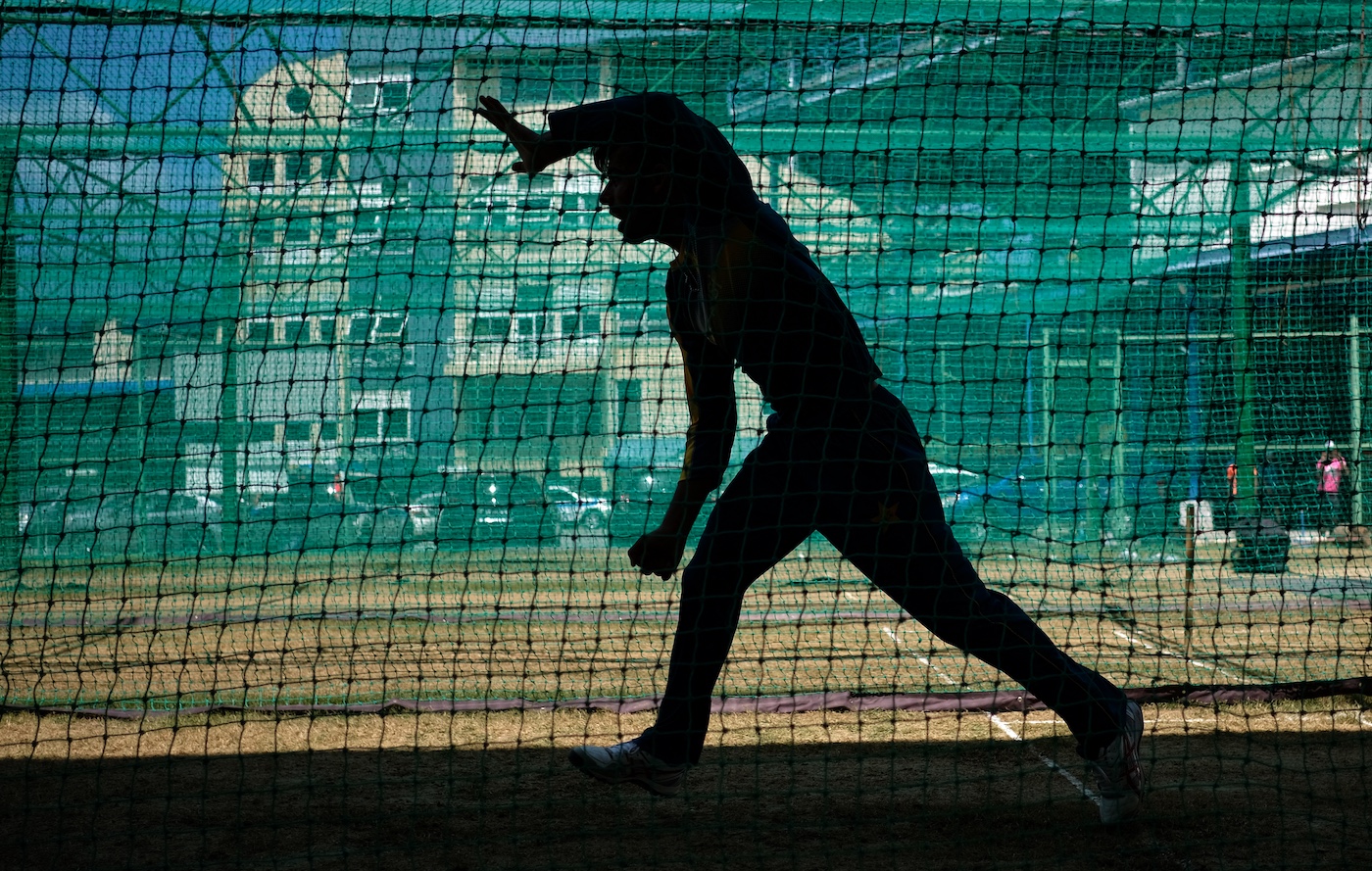 Who bowls there: Shadab Khan navigates the dark net